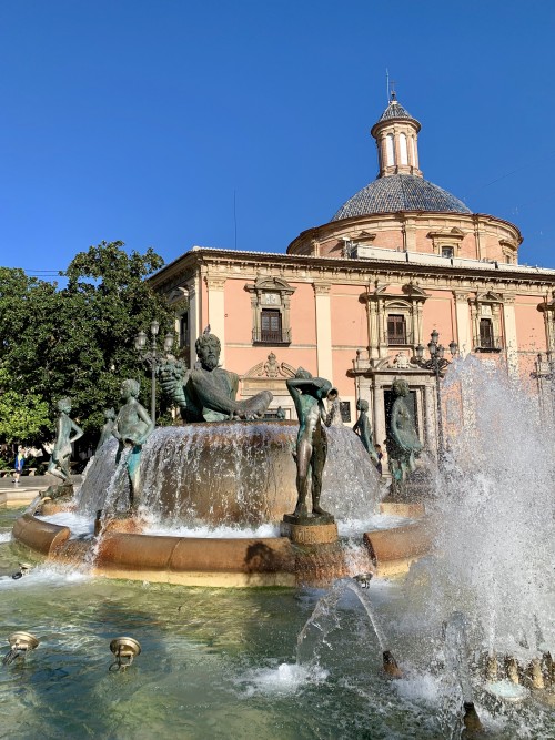 Yellow Line: Spain+Portugal travel pictures 