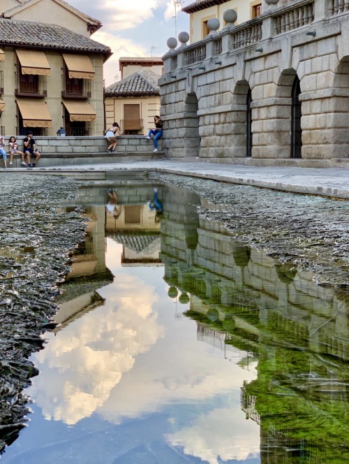 Yellow Line: Spain+Portugal travel pictures 