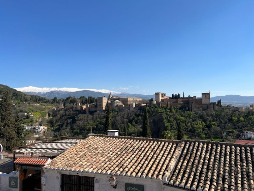 Yellow Line: Spain+Portugal travel pictures 