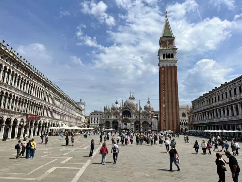 7 Day Depth Tour in Italy (From Rome) travel pictures 