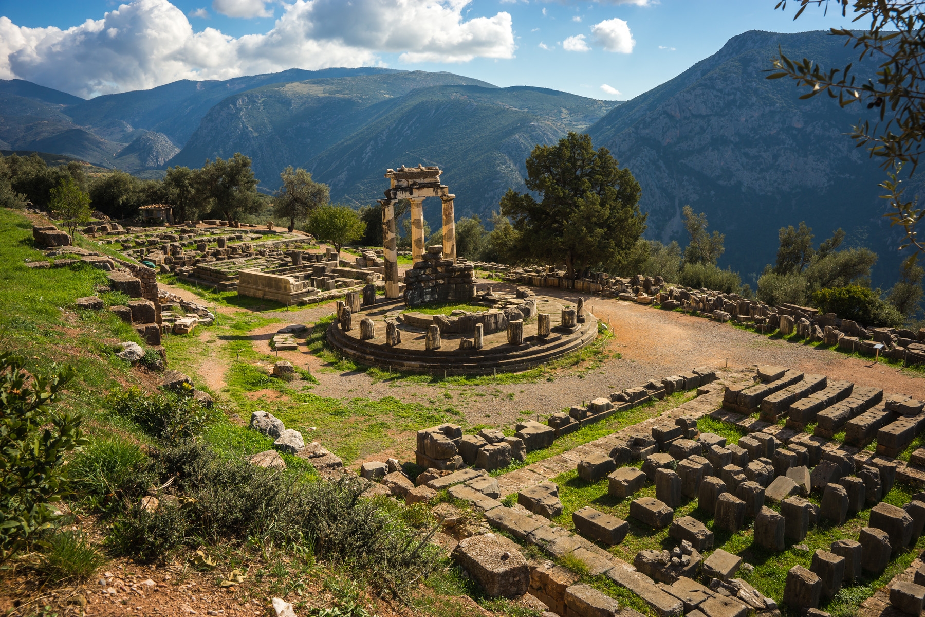 希腊梅黛奥拉天空之城+德尔菲+伯罗奔尼撒+扎金索斯4日家团•2人起订•一单一团