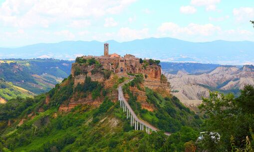 意大利天空之城——白露里治奥（Civita di Bagnoregio）